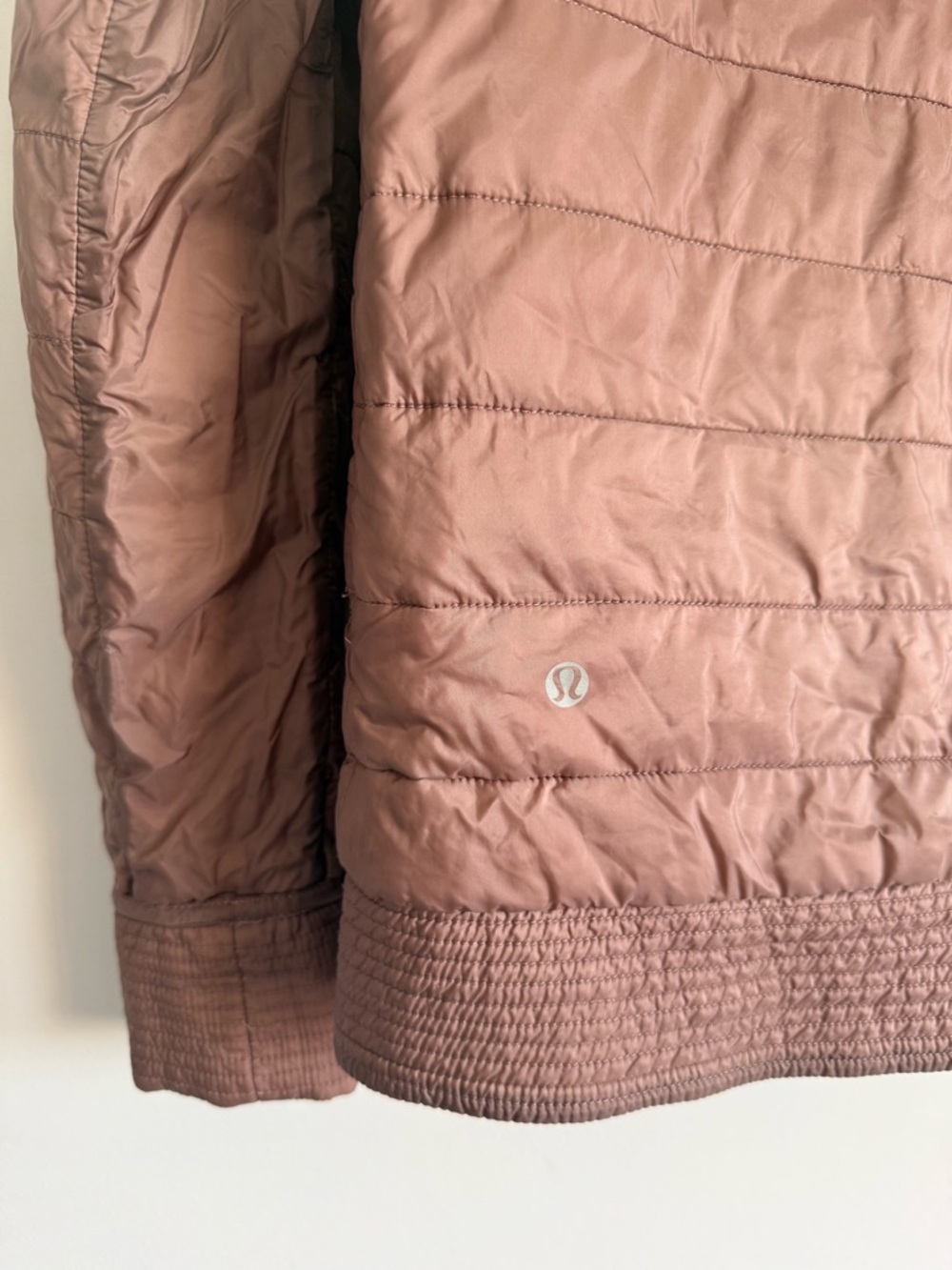 Lululemon The Bomb Reversible Bomber Jacket in Bark Berry/Heathered Bark Berry - Picture 7 of 14